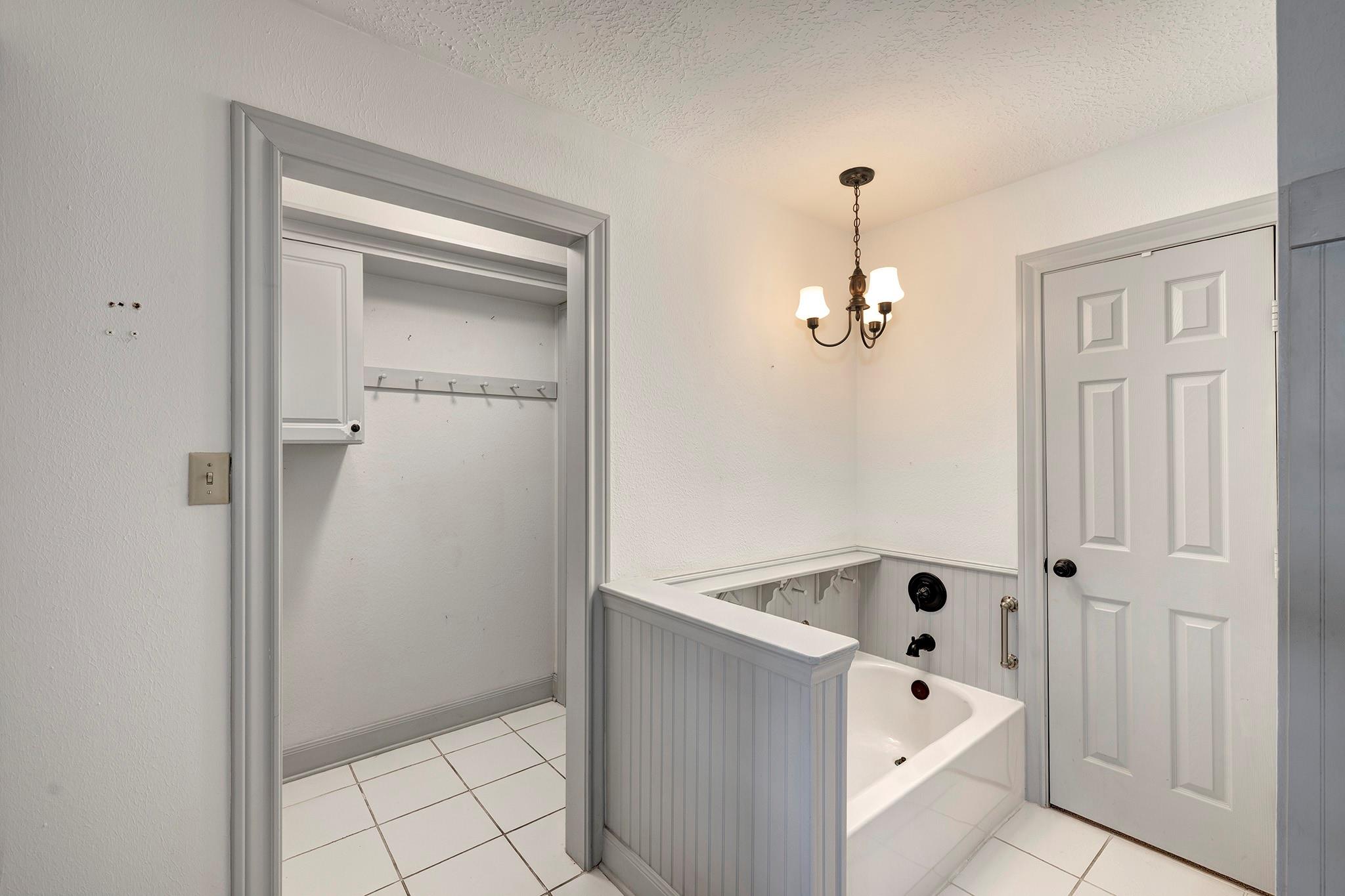 13106 Lookout Mountain Court