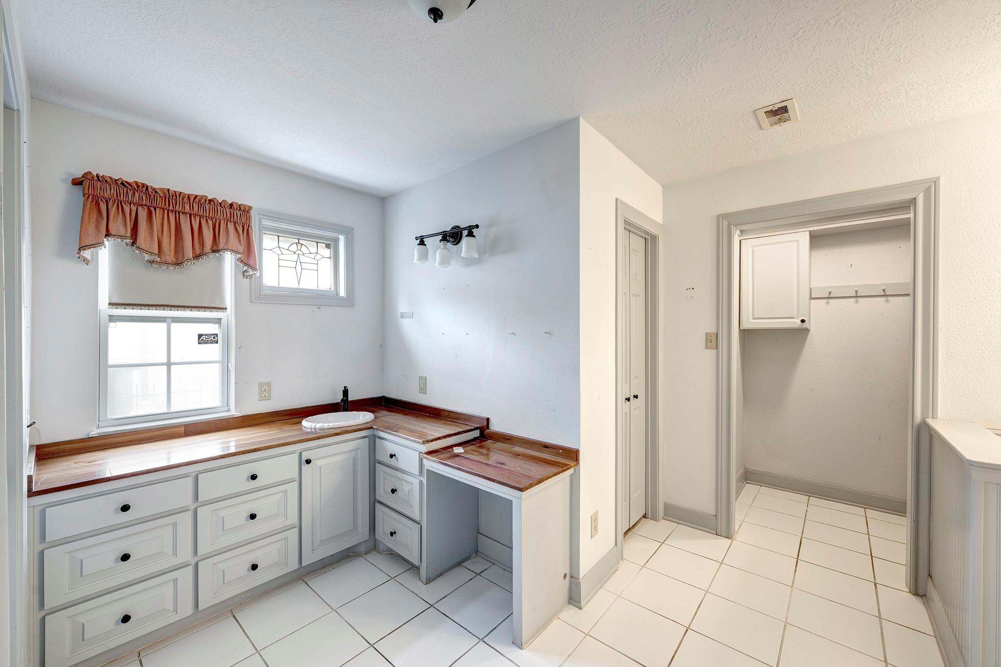 13106 Lookout Mountain Court