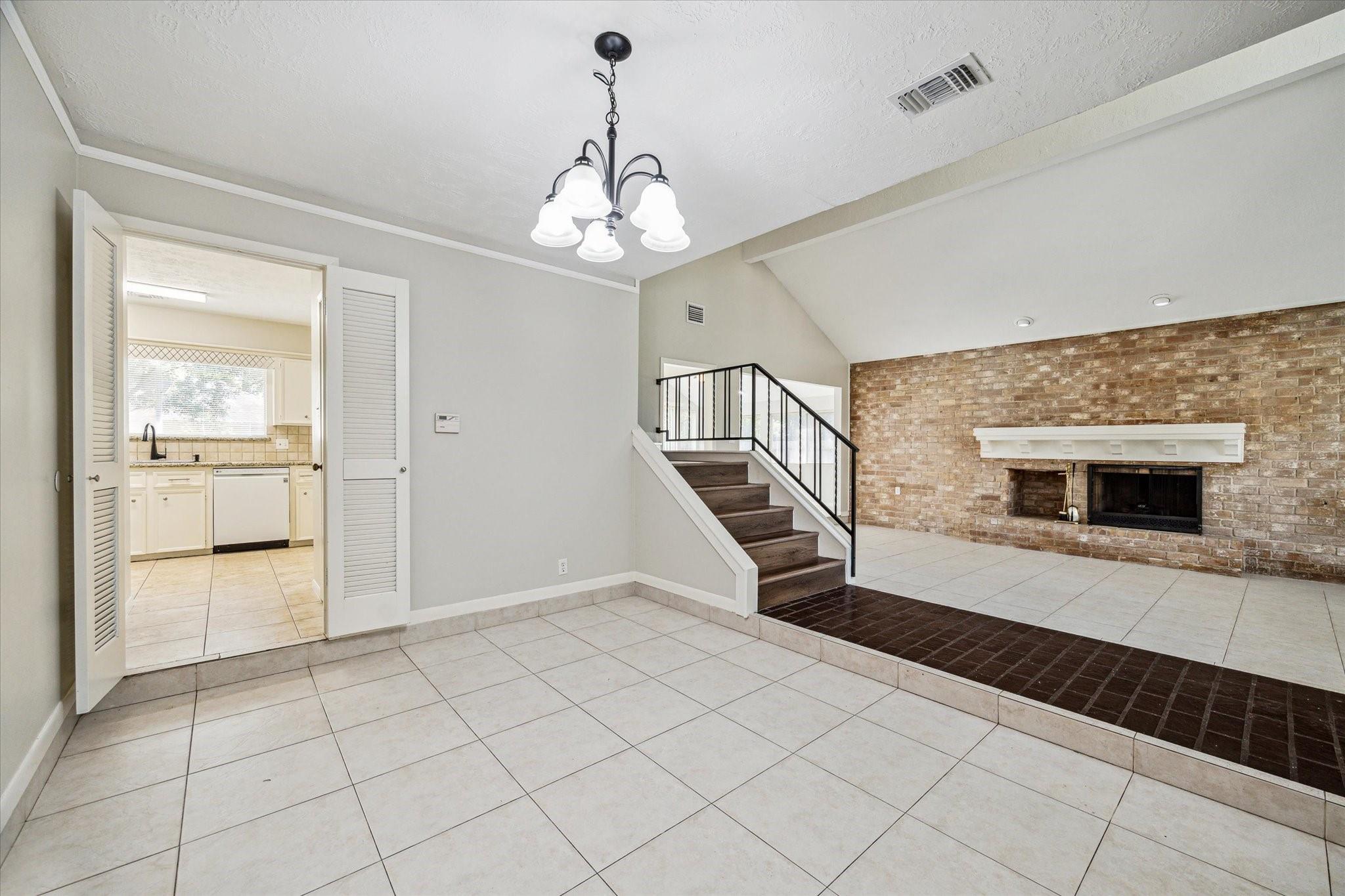 1903 Foxtail Place