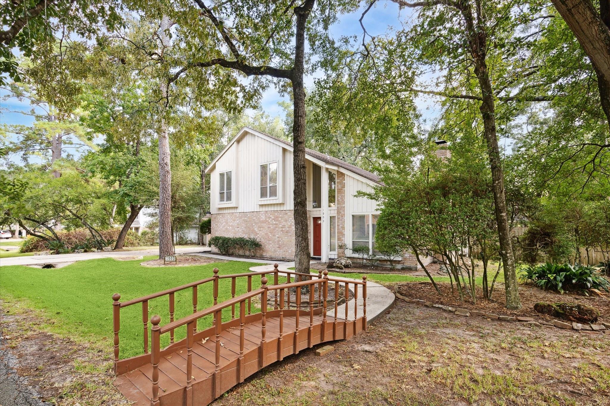 1903 Foxtail Place