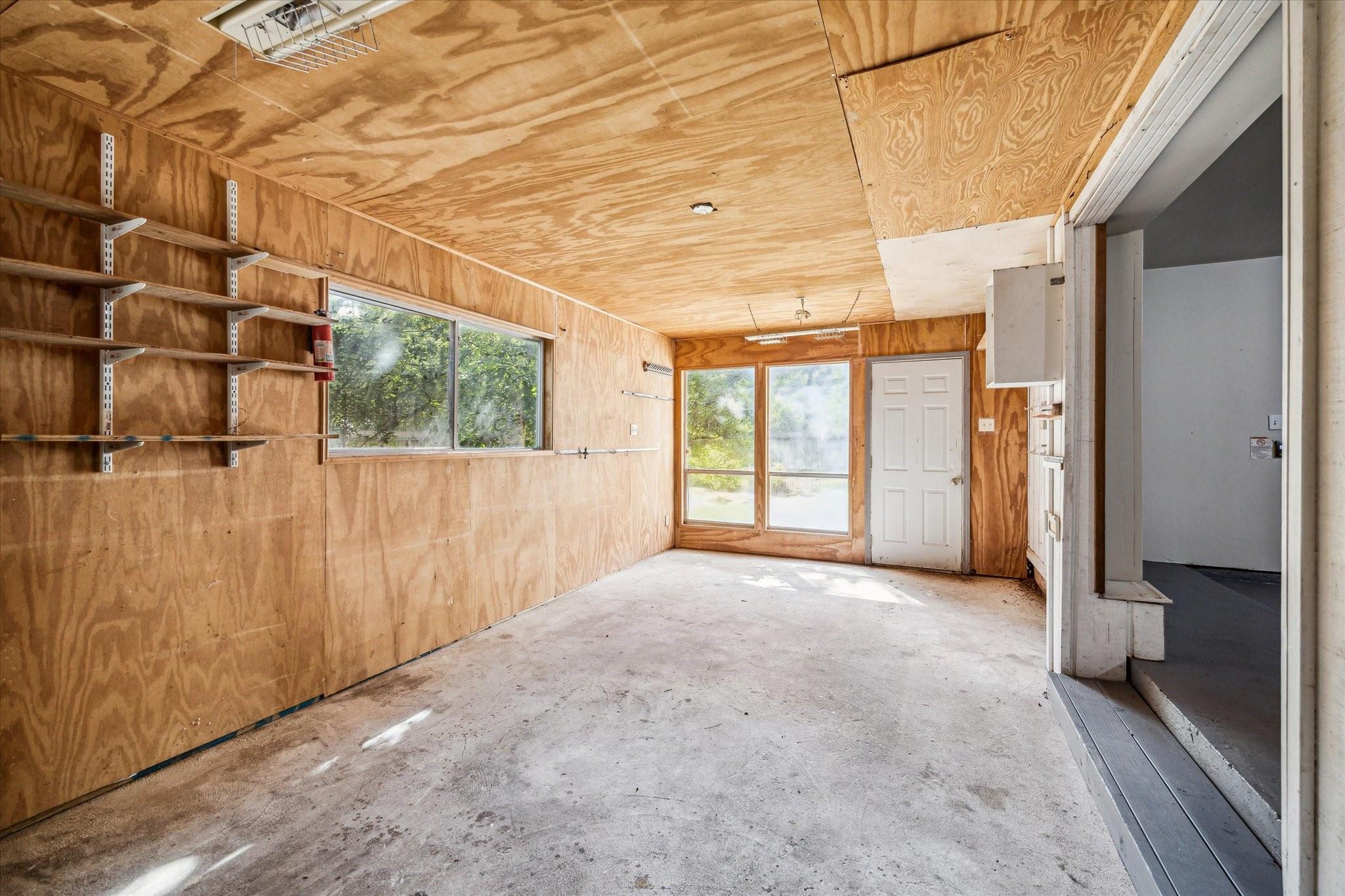 1903 Foxtail Place