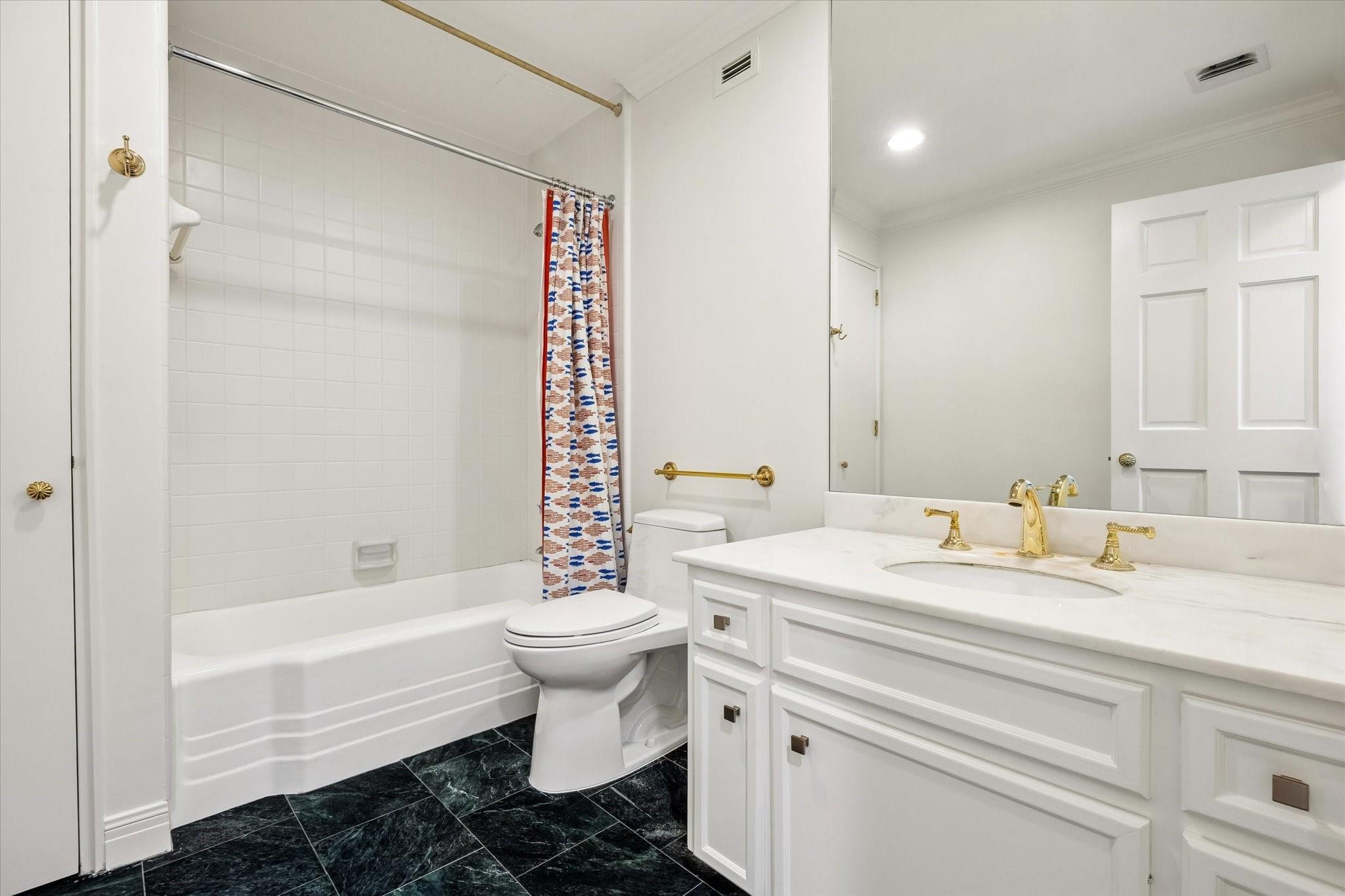 3711 San Felipe Street # 14A