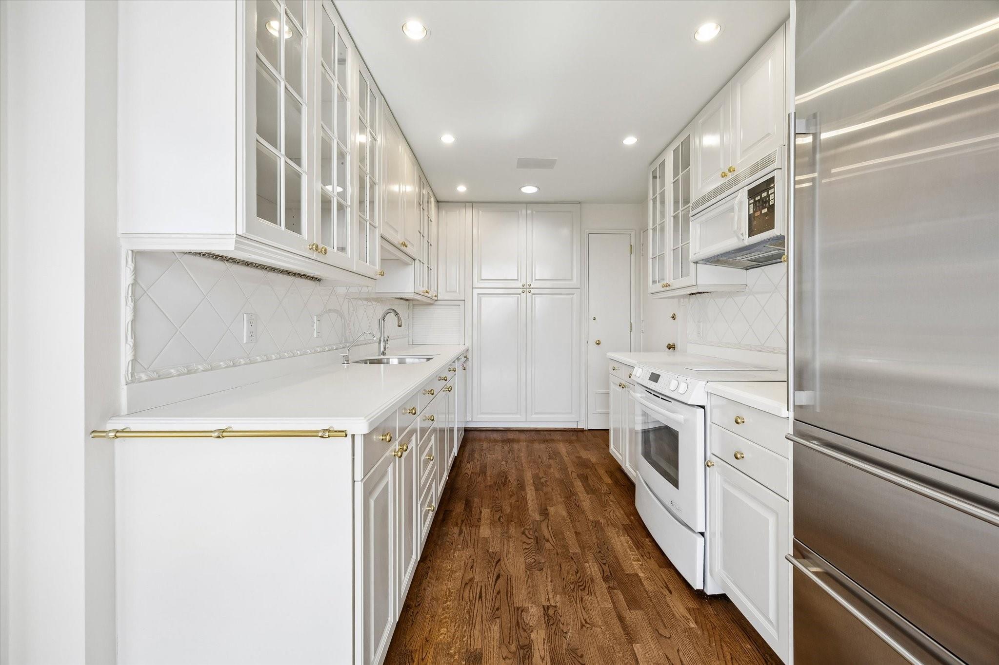3711 San Felipe Street # 14A