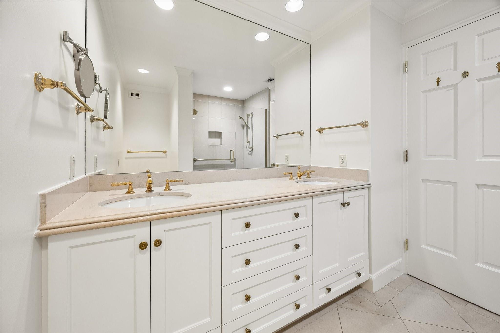 3711 San Felipe Street # 14A