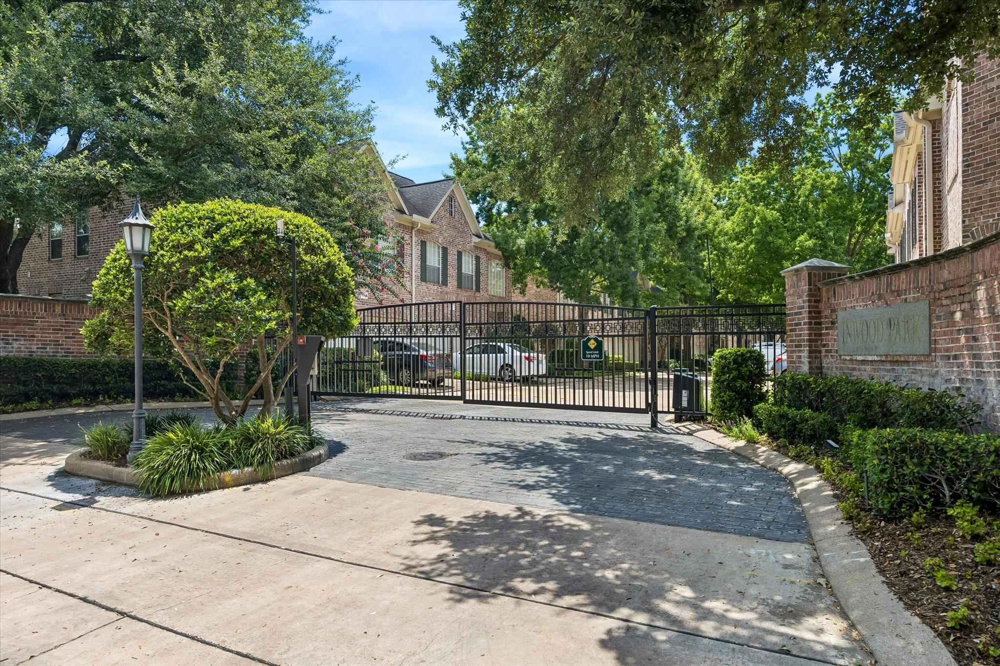 5819 Inwood Park Ct Court N