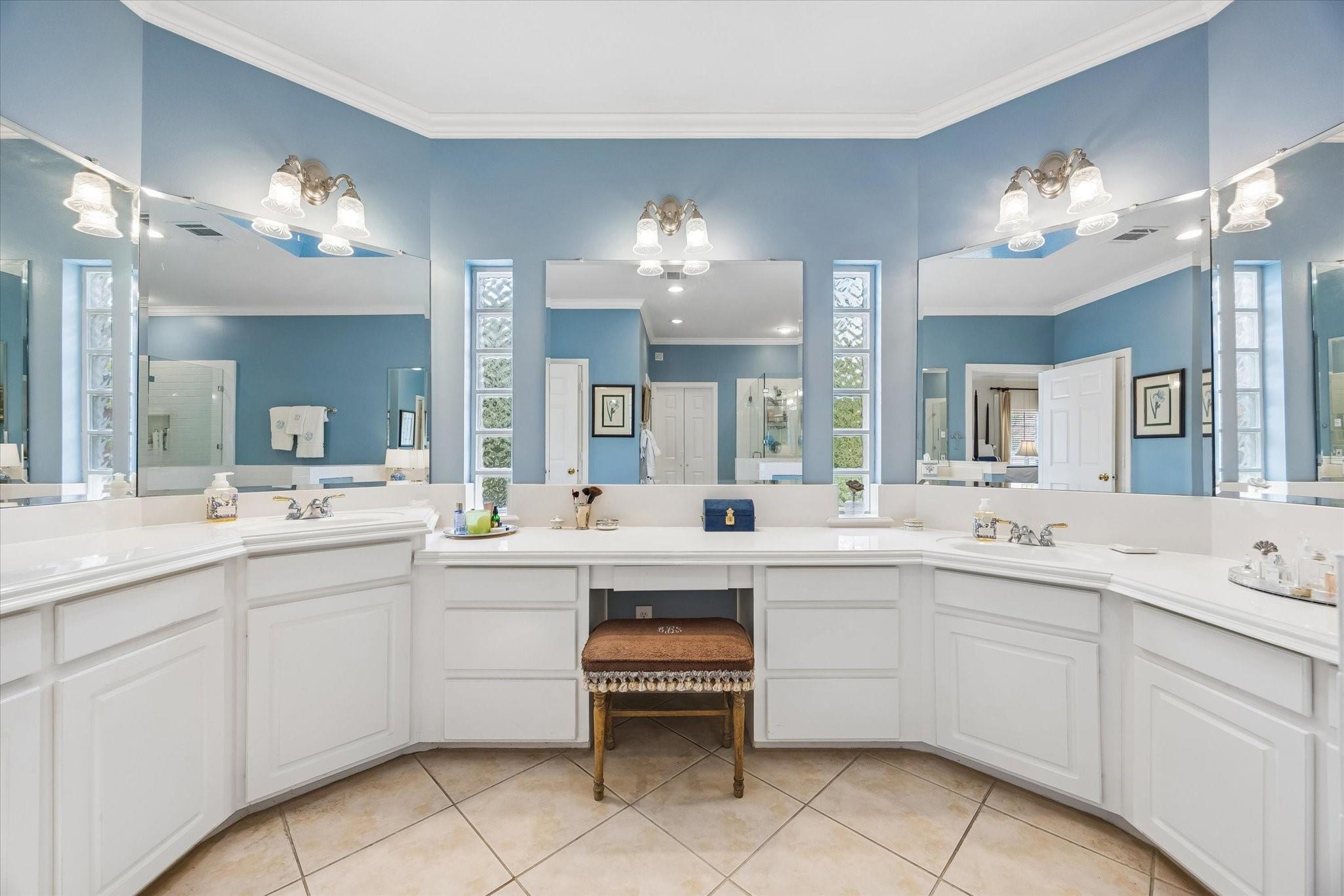 5819 Inwood Park Ct Court N