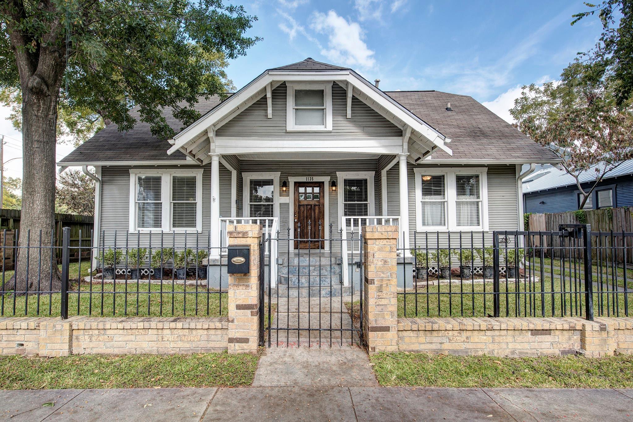 1135 Woodland Street