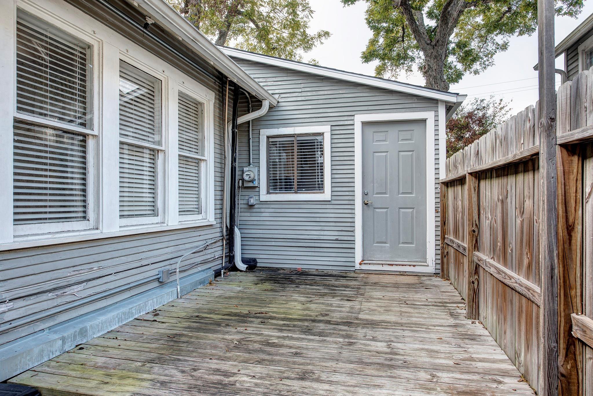 1135 Woodland Street
