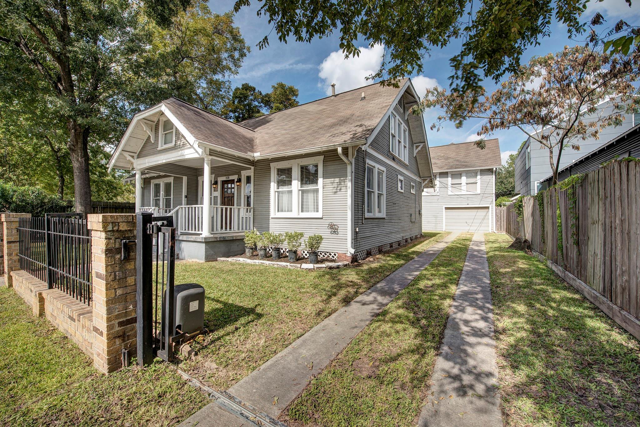 1135 Woodland Street