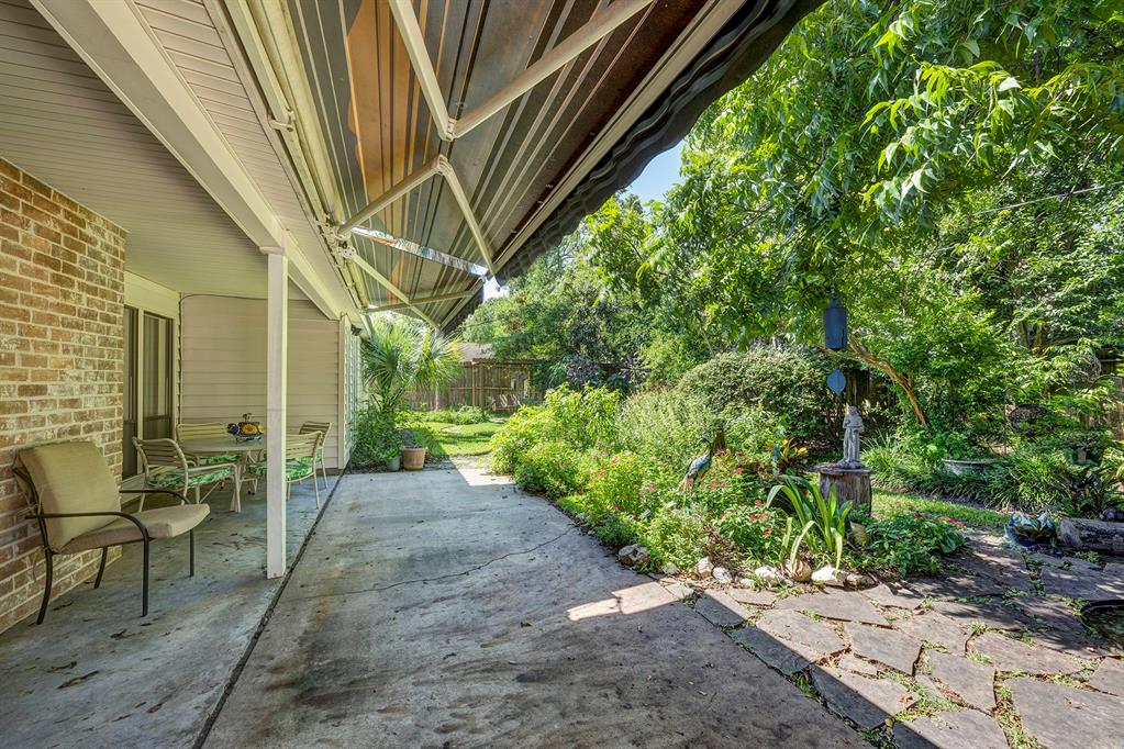 1313 Spring Oaks Circle