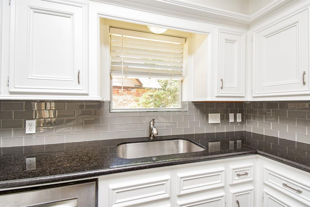 7638 Club Lake Drive