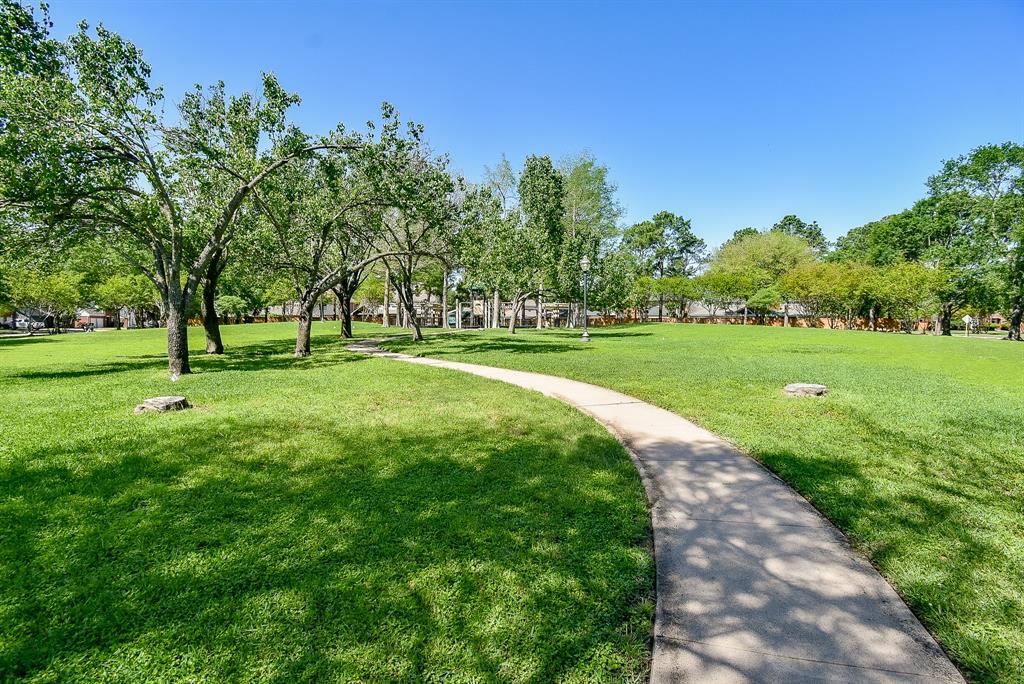 7638 Club Lake Drive