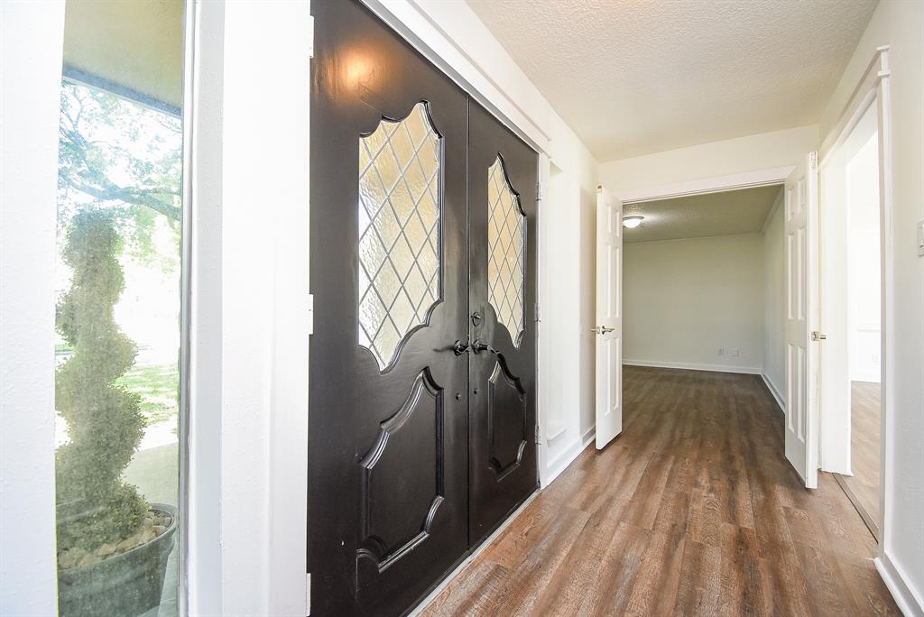 7638 Club Lake Drive