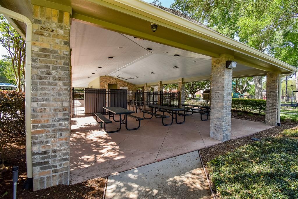 7638 Club Lake Drive