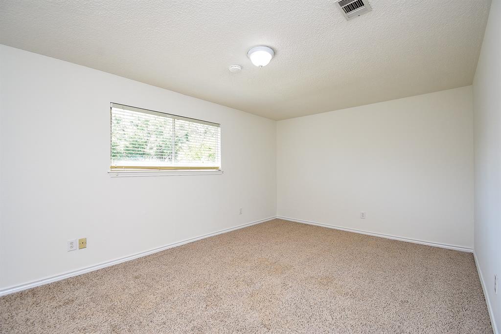 7638 Club Lake Drive