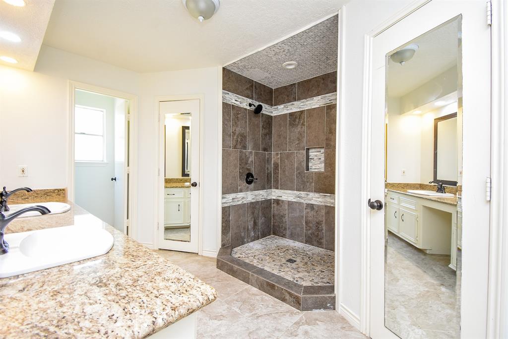 7638 Club Lake Drive