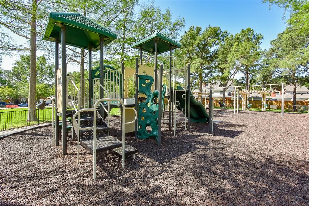 7638 Club Lake Drive