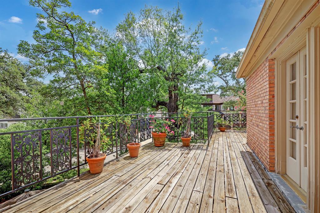 2159 Looscan Lane