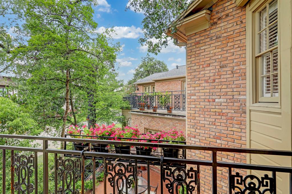 2159 Looscan Lane