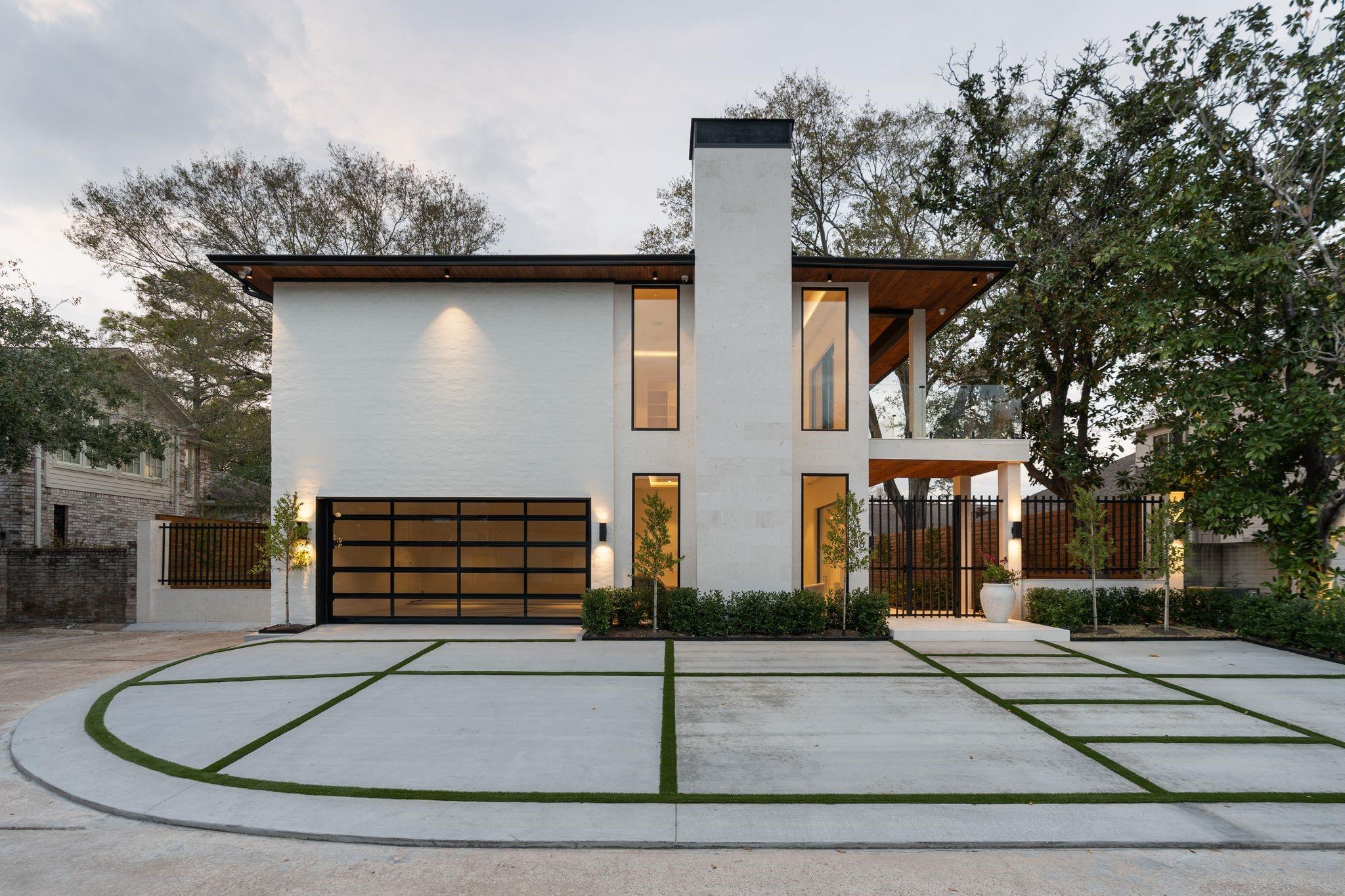 46 W Broad Oaks Dr