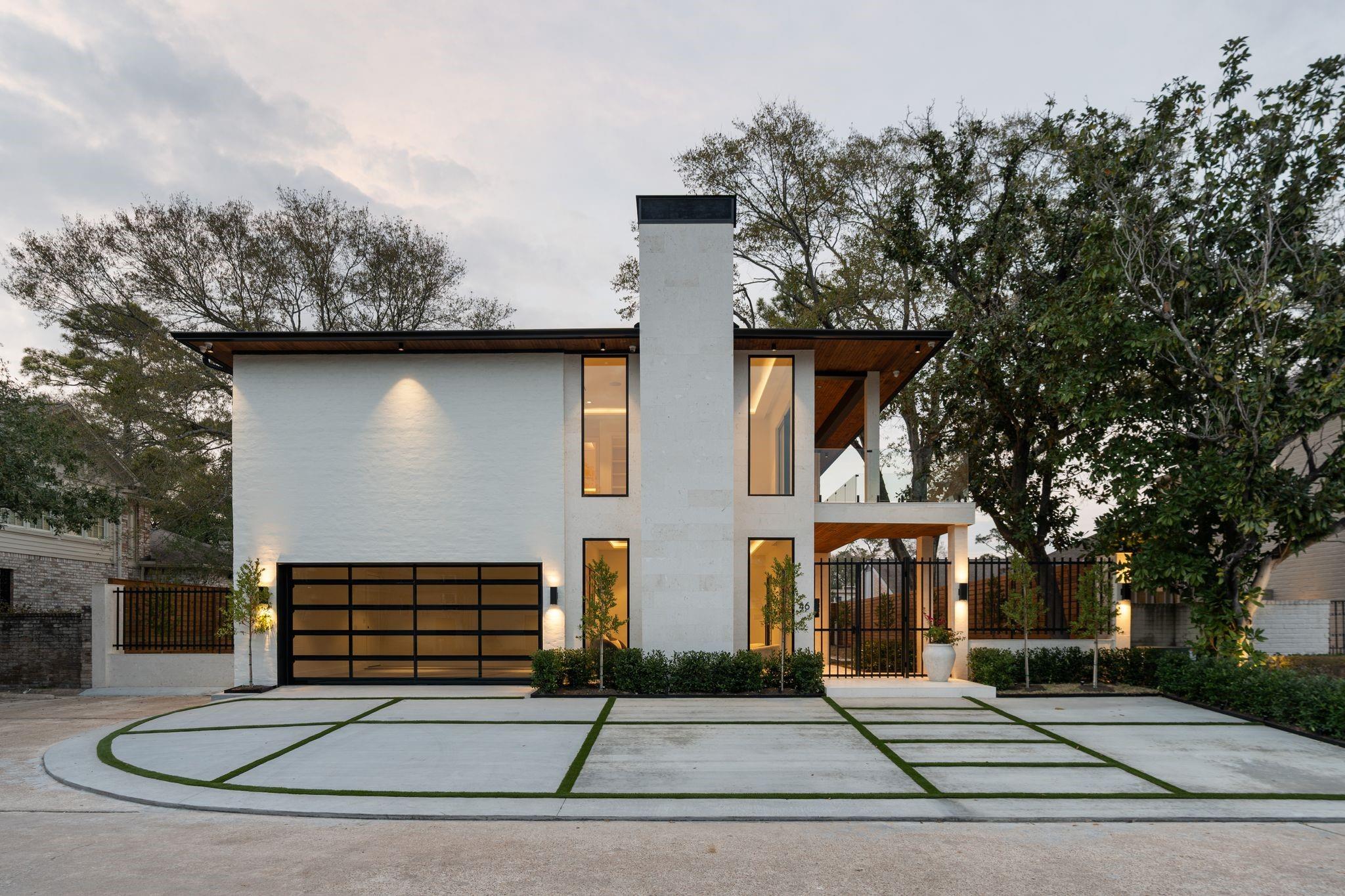 46 W Broad Oaks Dr
