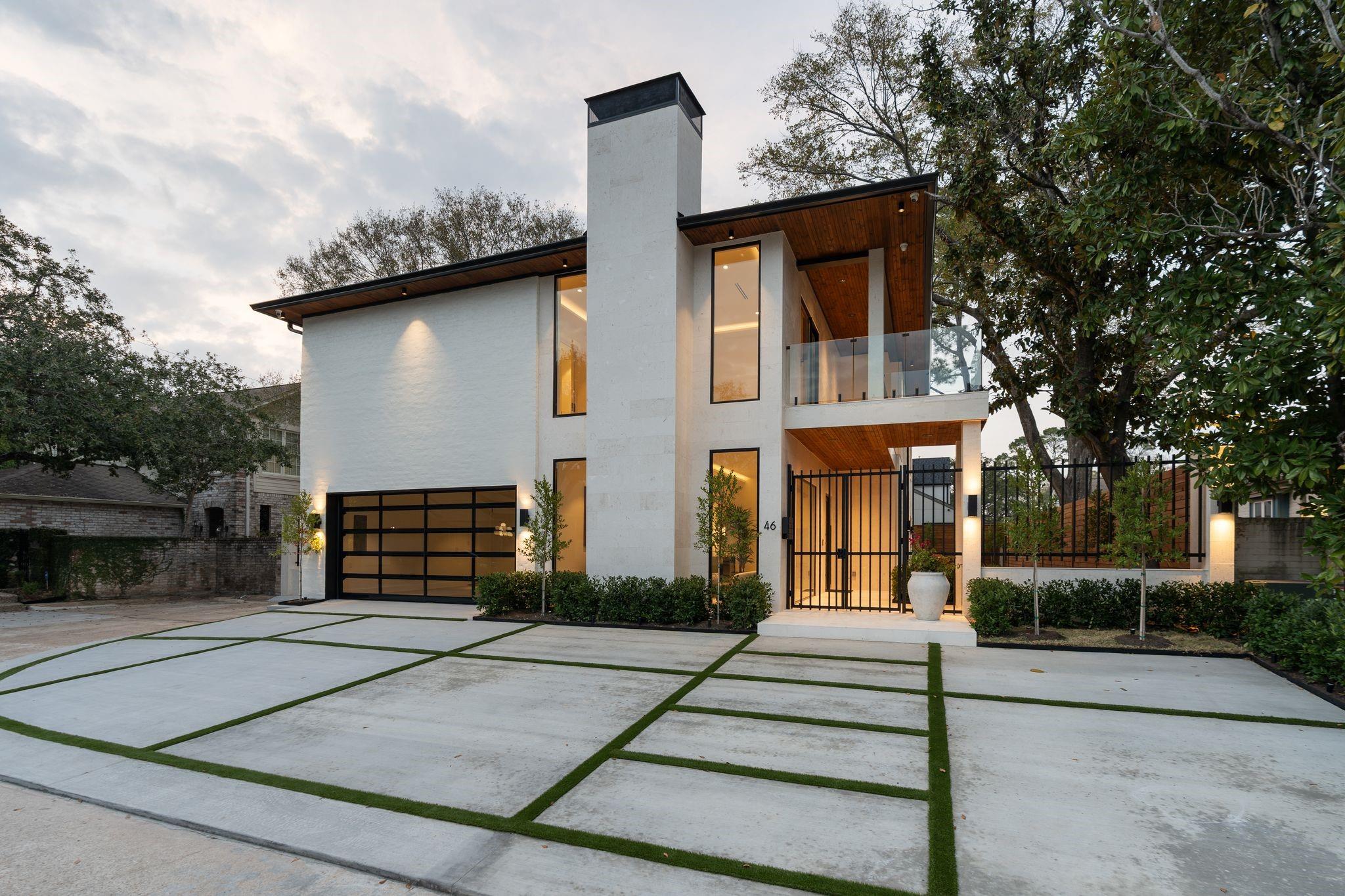 46 W Broad Oaks Dr