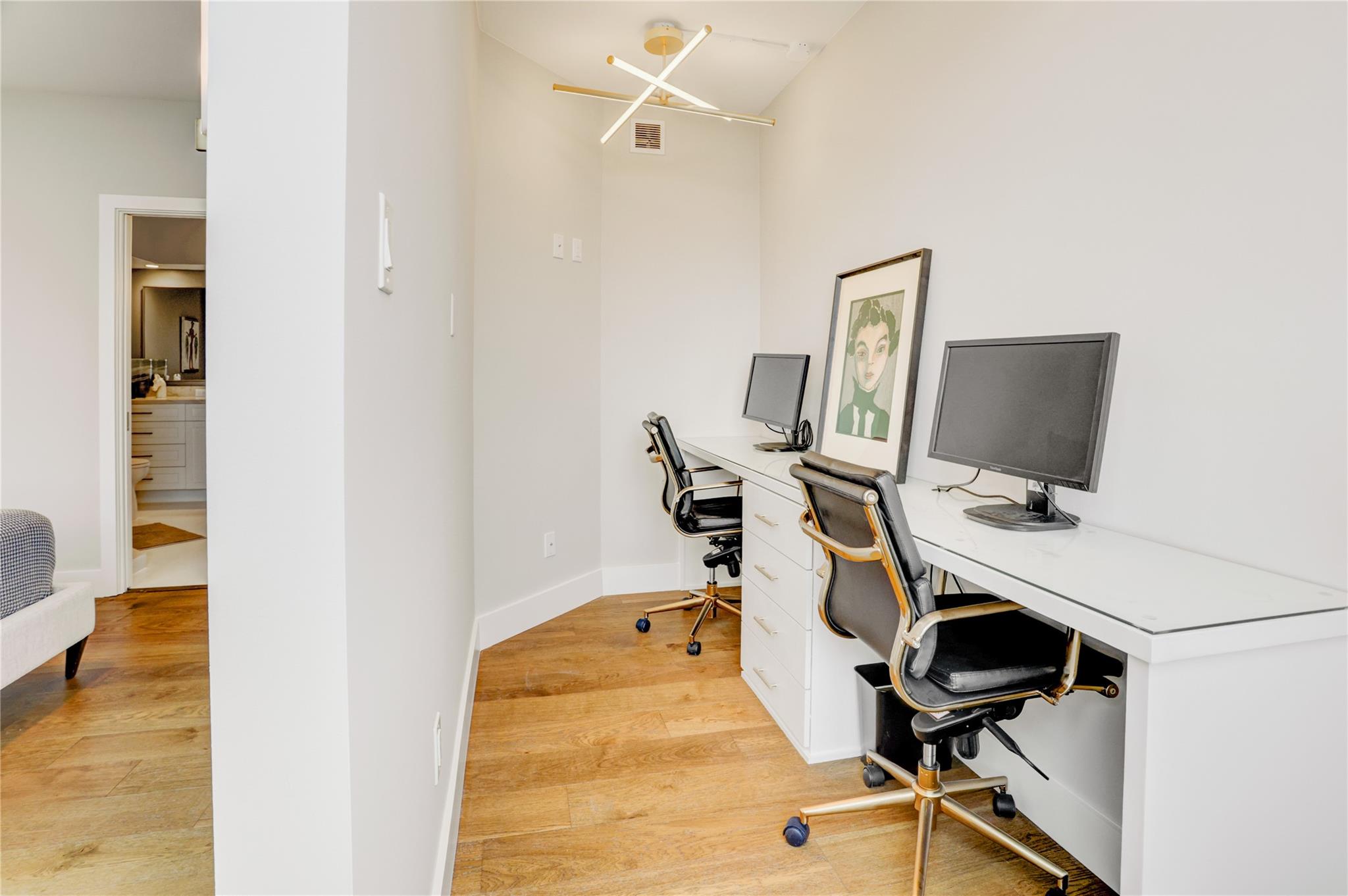 2701 Westheimer Road # 10F