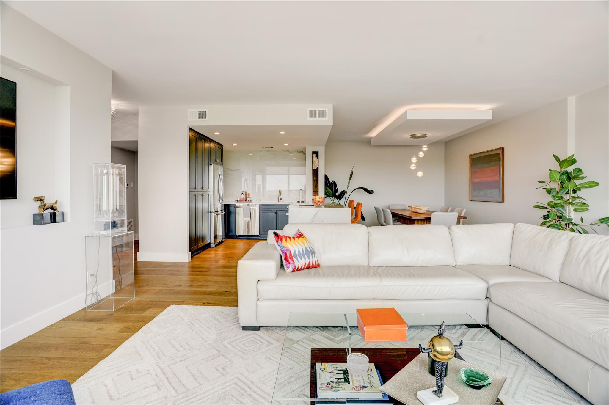 2701 Westheimer Road # 10F