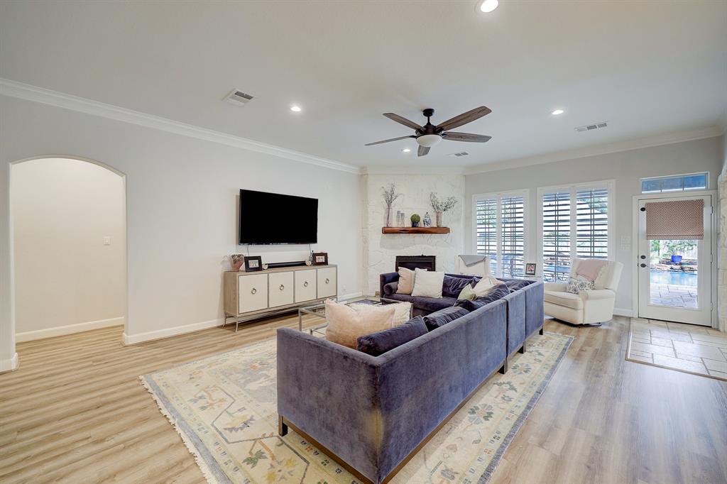 2903 Autumn Lake Drive