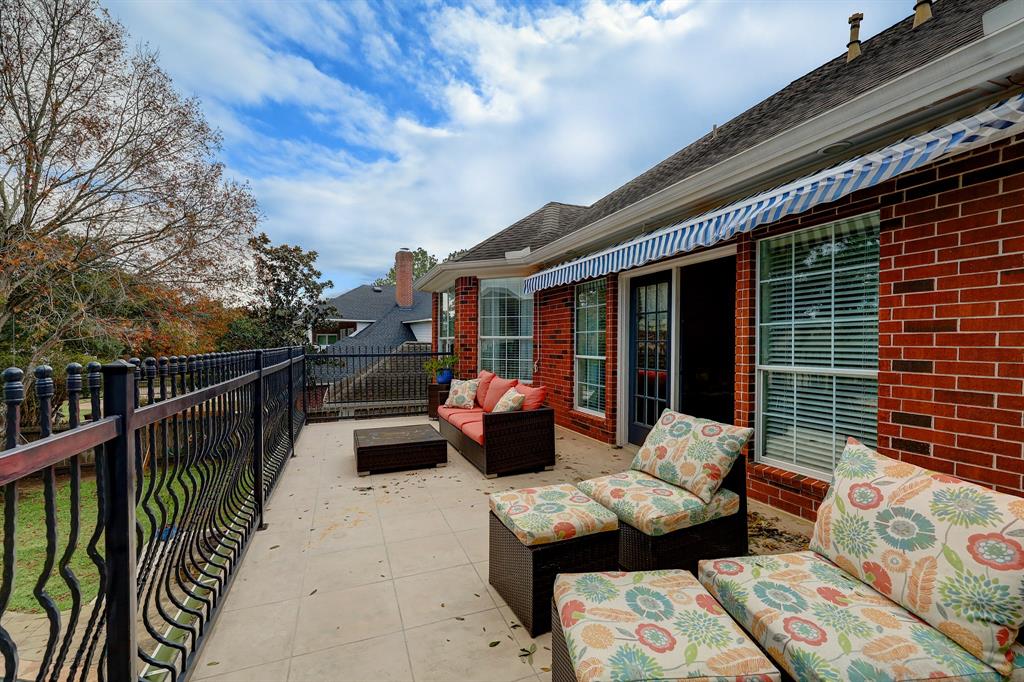 2903 Autumn Lake Drive