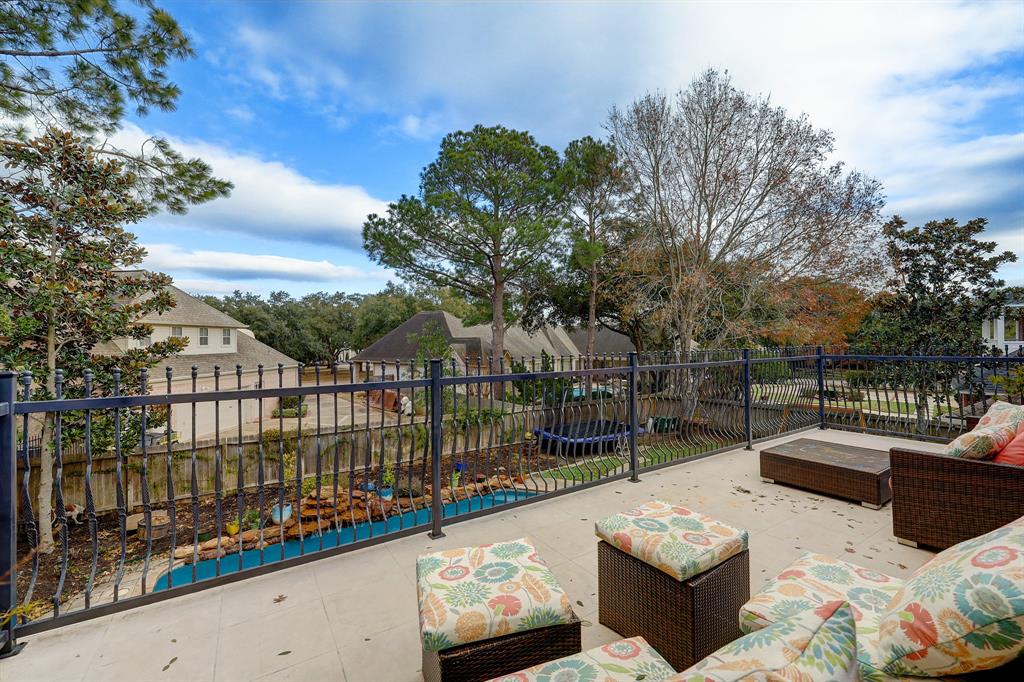 2903 Autumn Lake Drive