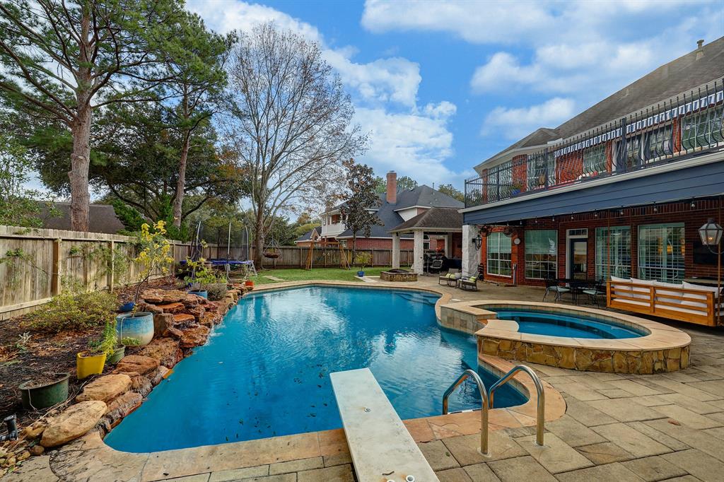 2903 Autumn Lake Drive