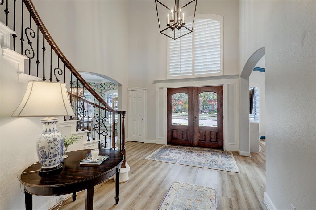 2903 Autumn Lake Drive