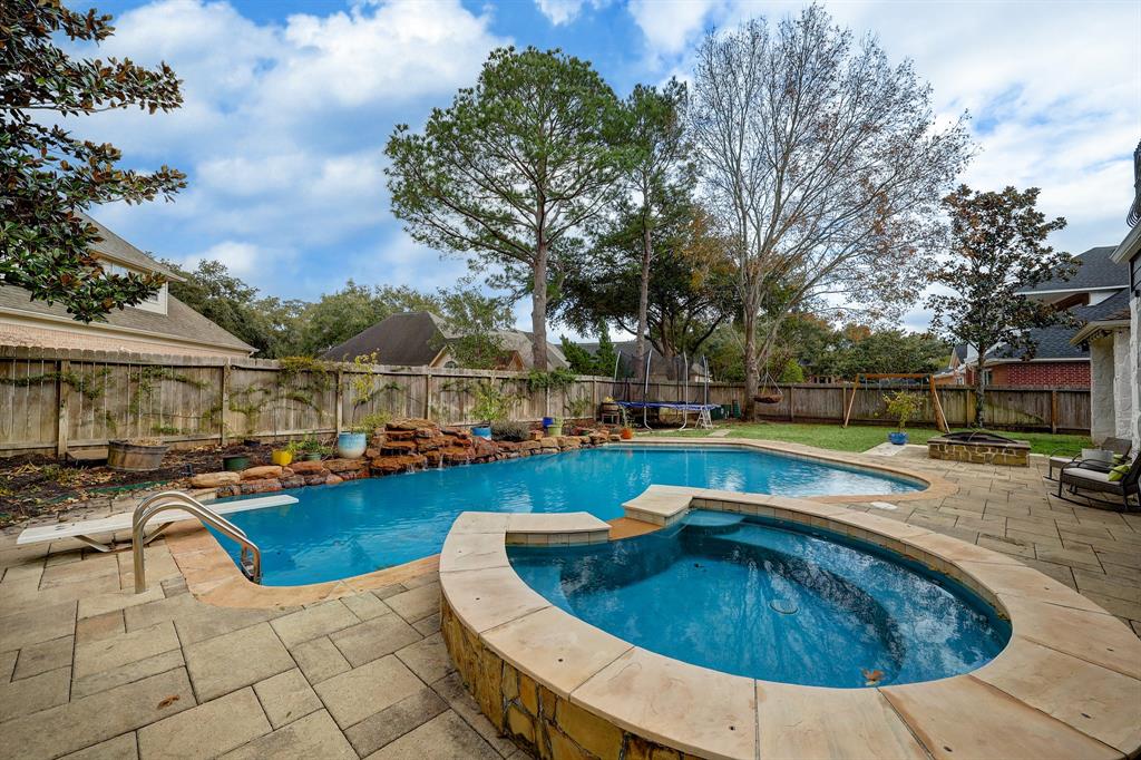 2903 Autumn Lake Drive