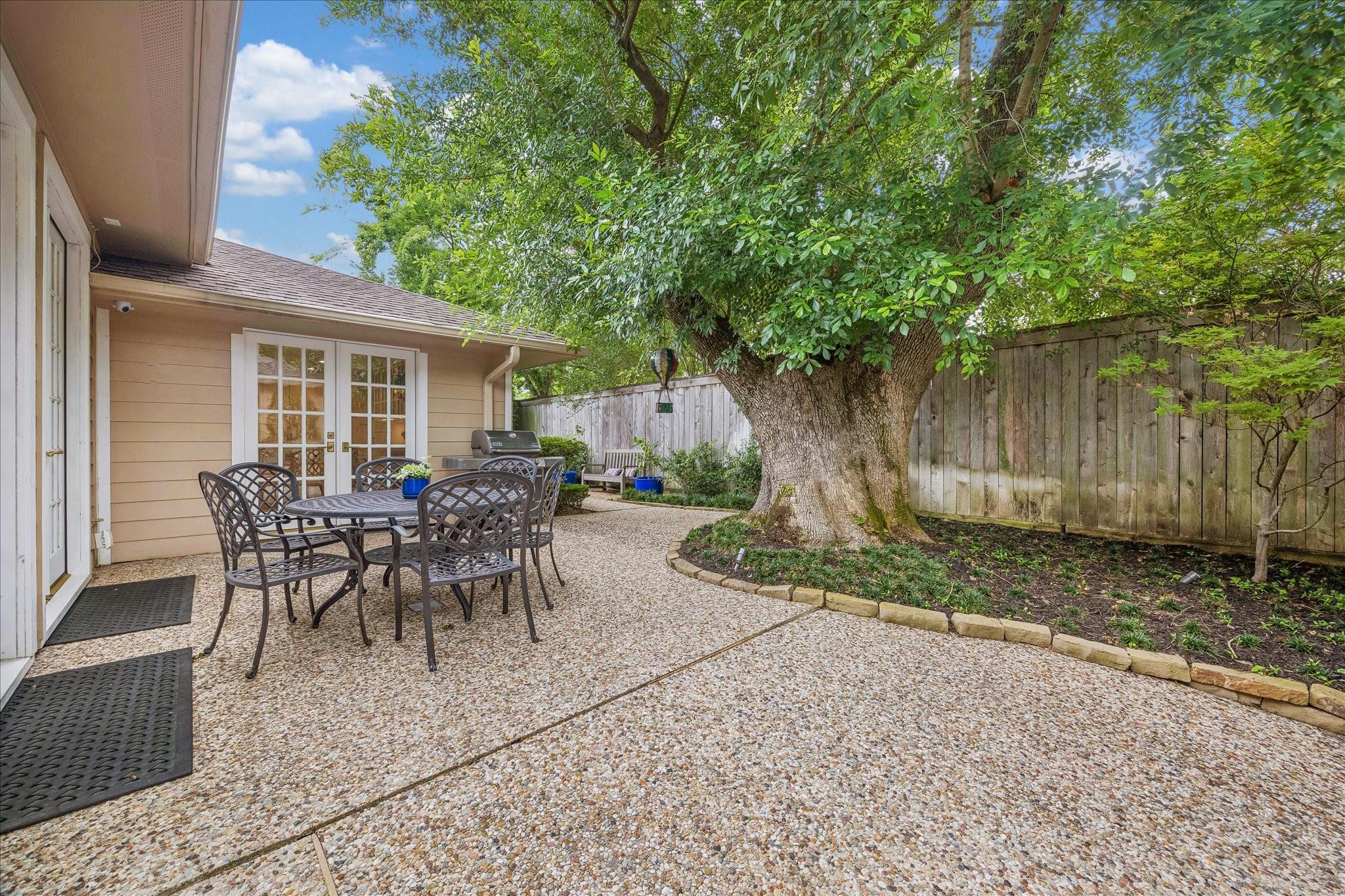 3842 Meadow Lake Lane