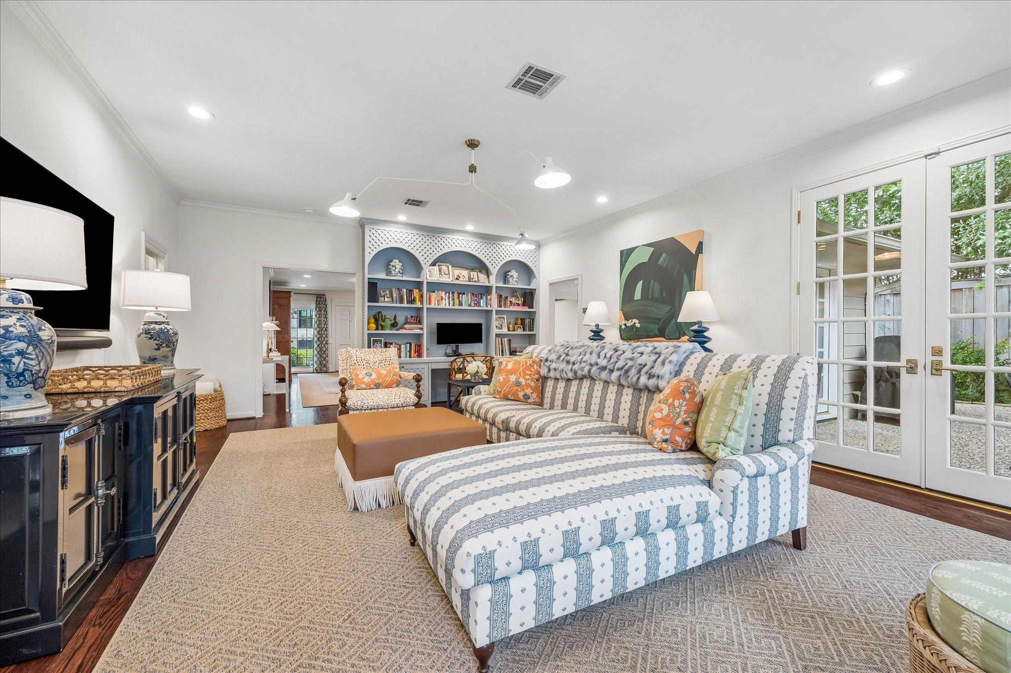 3842 Meadow Lake Lane