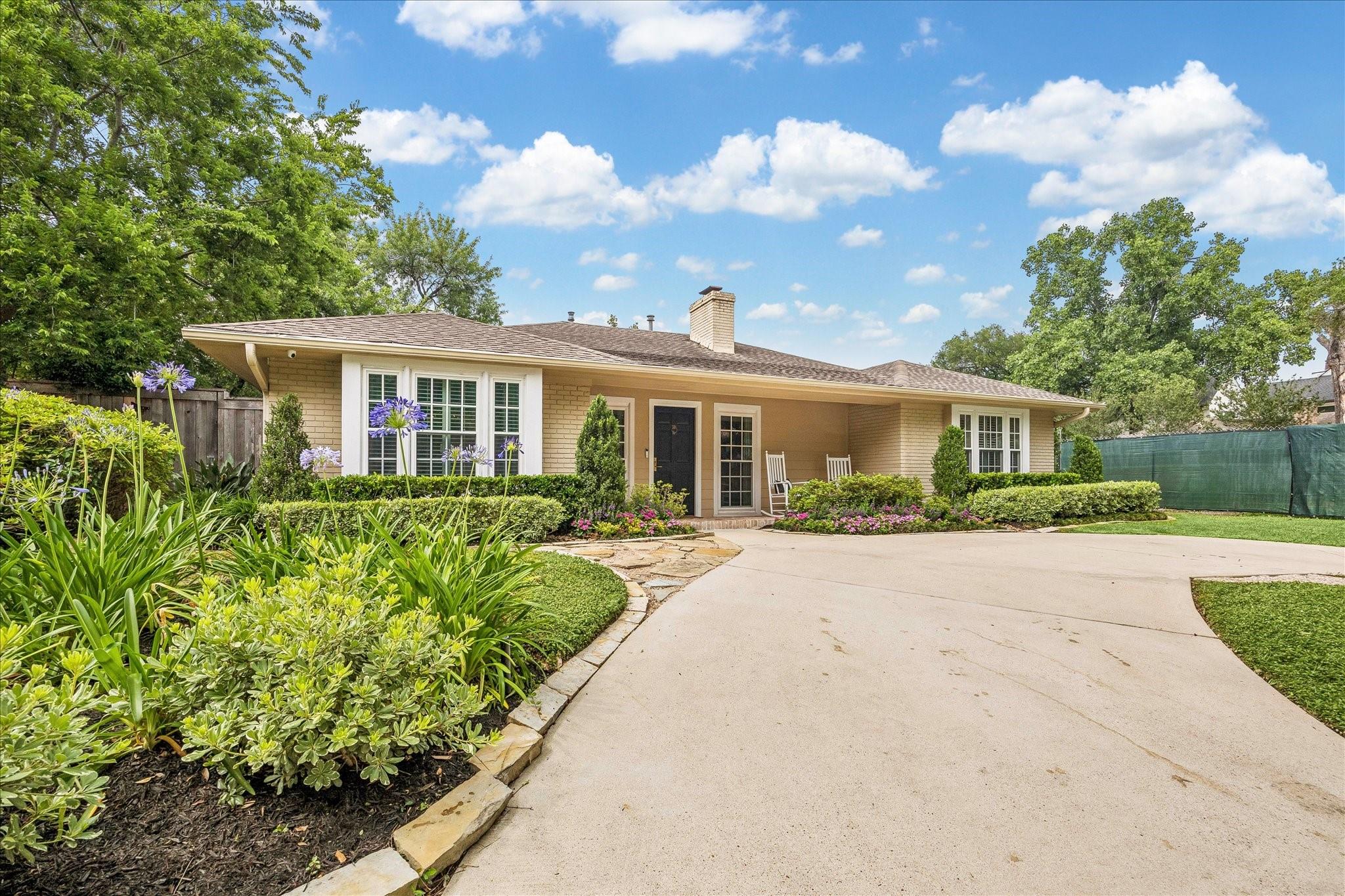 3842 Meadow Lake Lane