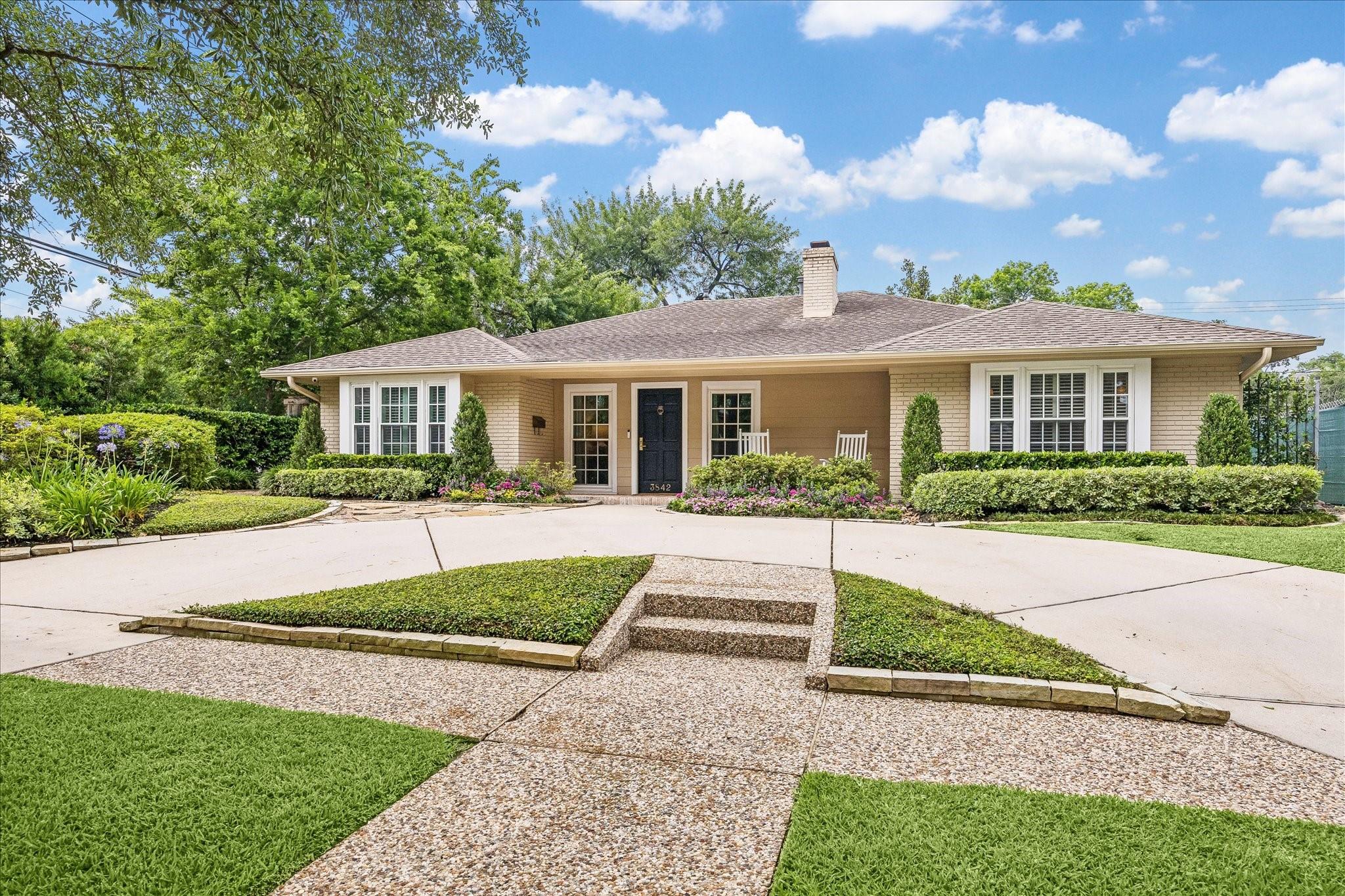 3842 Meadow Lake Lane