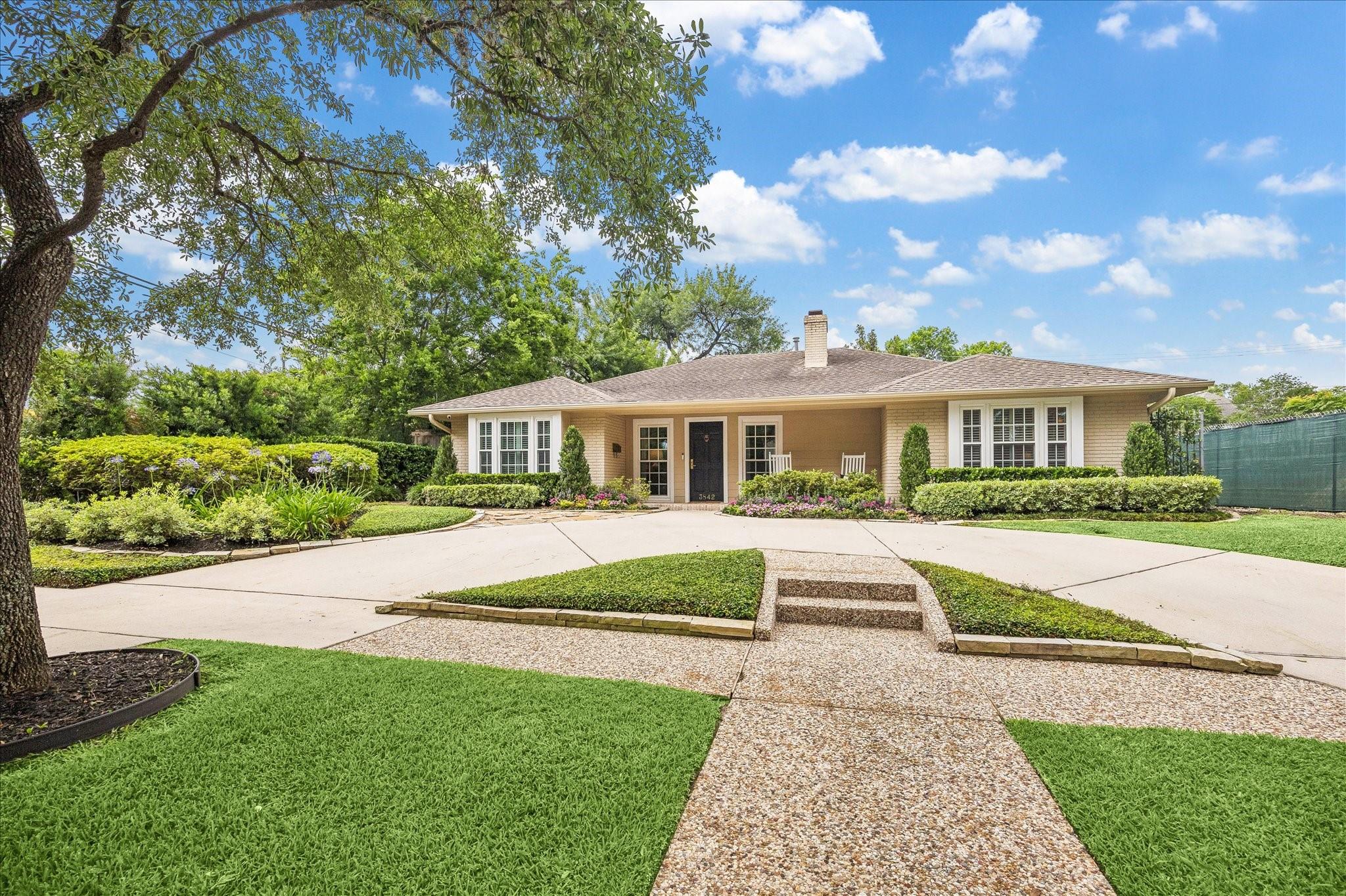 3842 Meadow Lake Lane