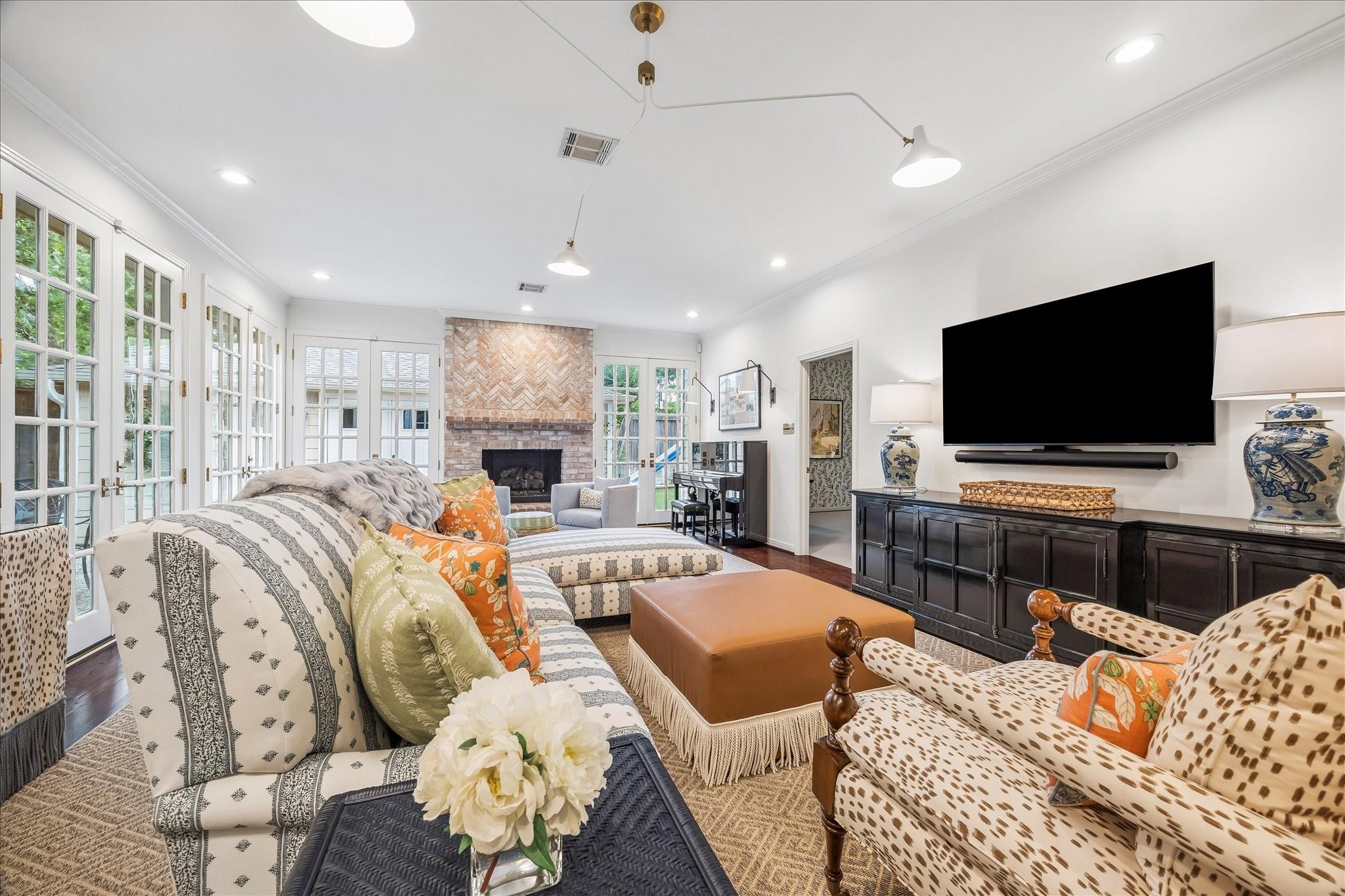 3842 Meadow Lake Lane
