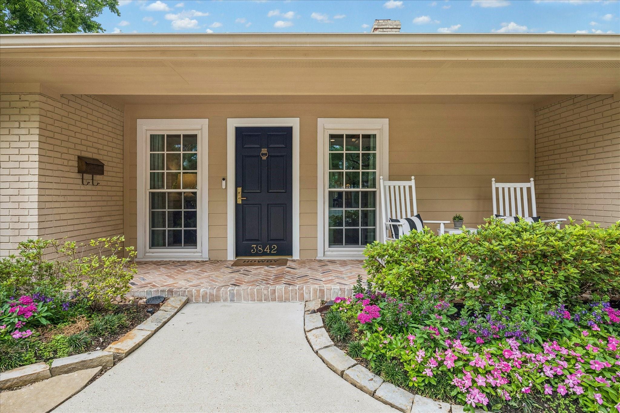 3842 Meadow Lake Lane