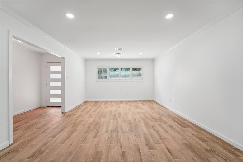 5406 Rutherglenn Drive