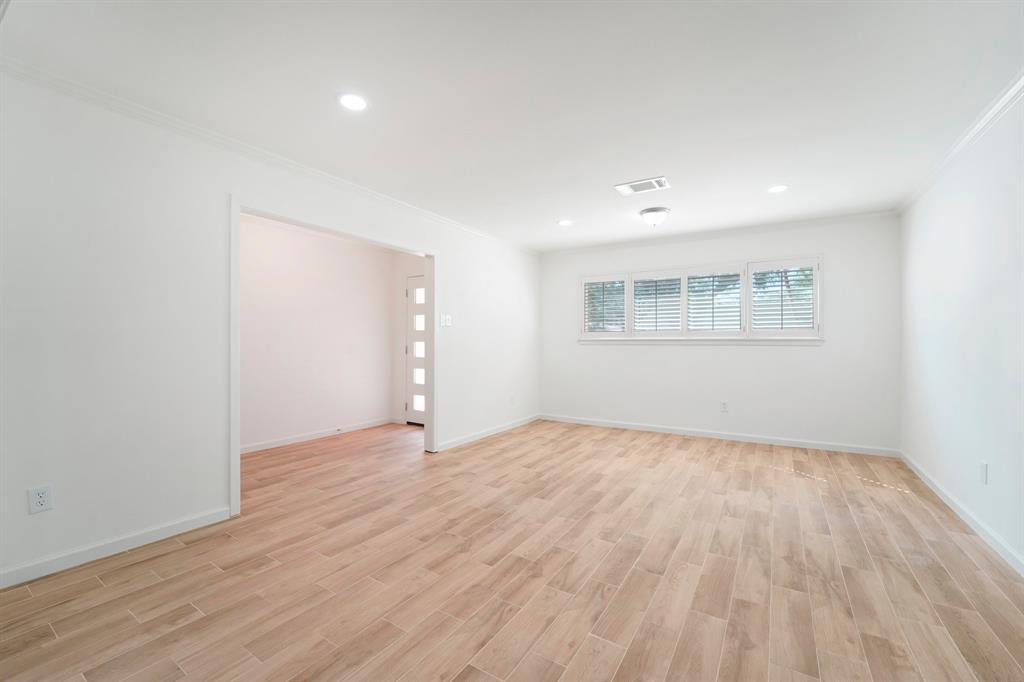 5406 Rutherglenn Drive