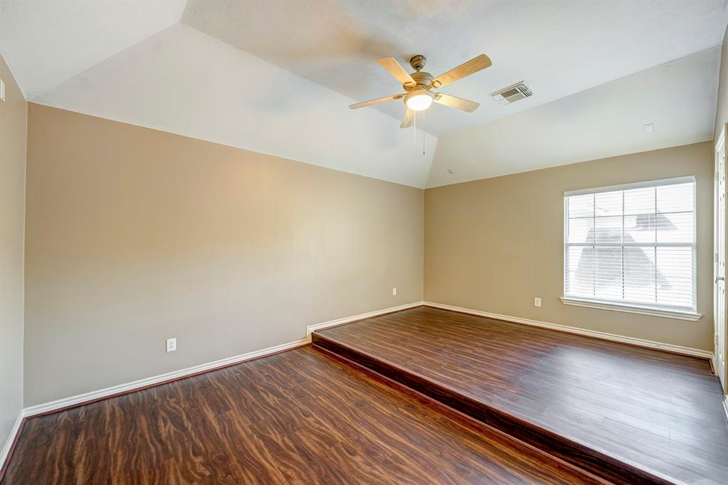 1011 Longdraw Drive