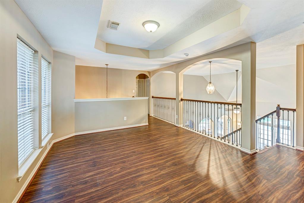 1011 Longdraw Drive