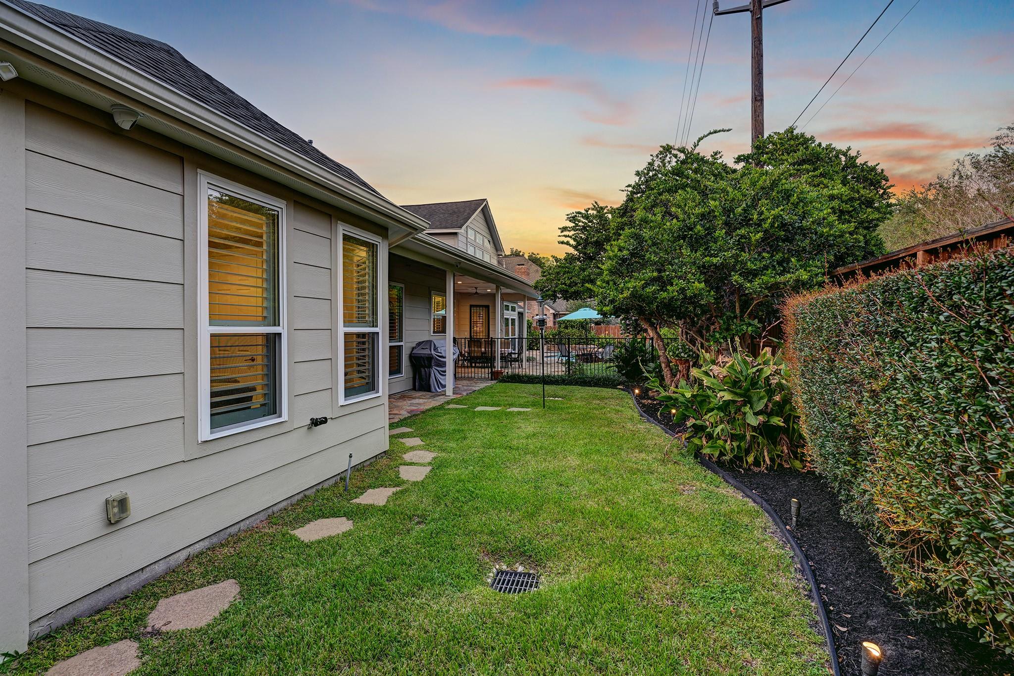 919 Bayou Parkway