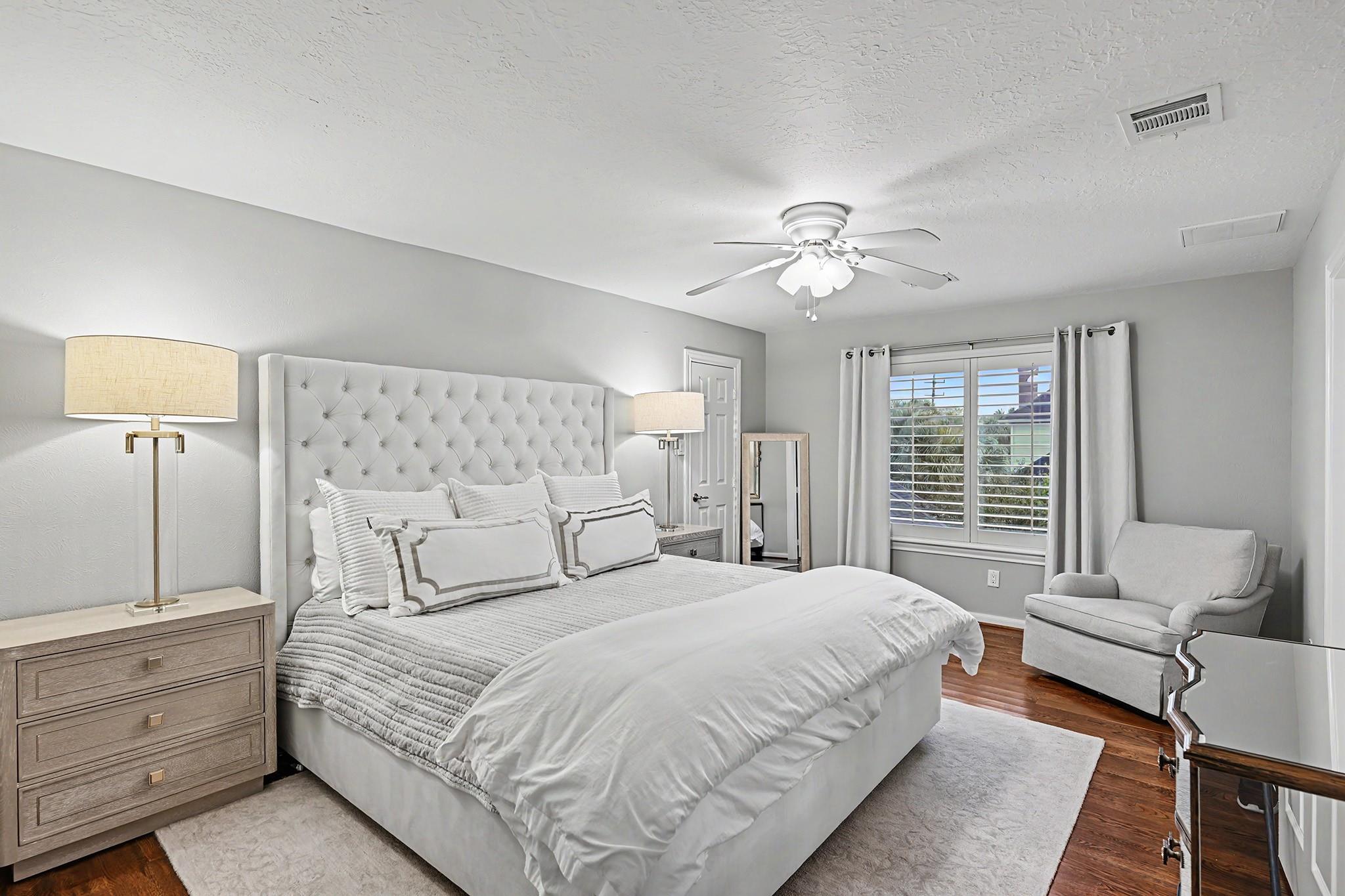 919 Bayou Parkway