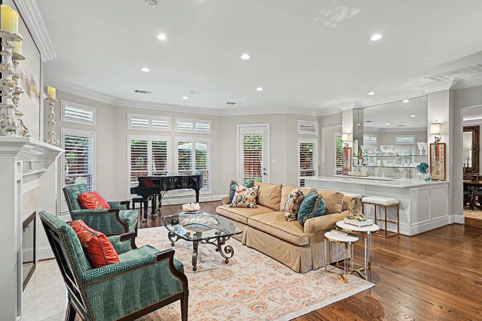 919 Bayou Parkway