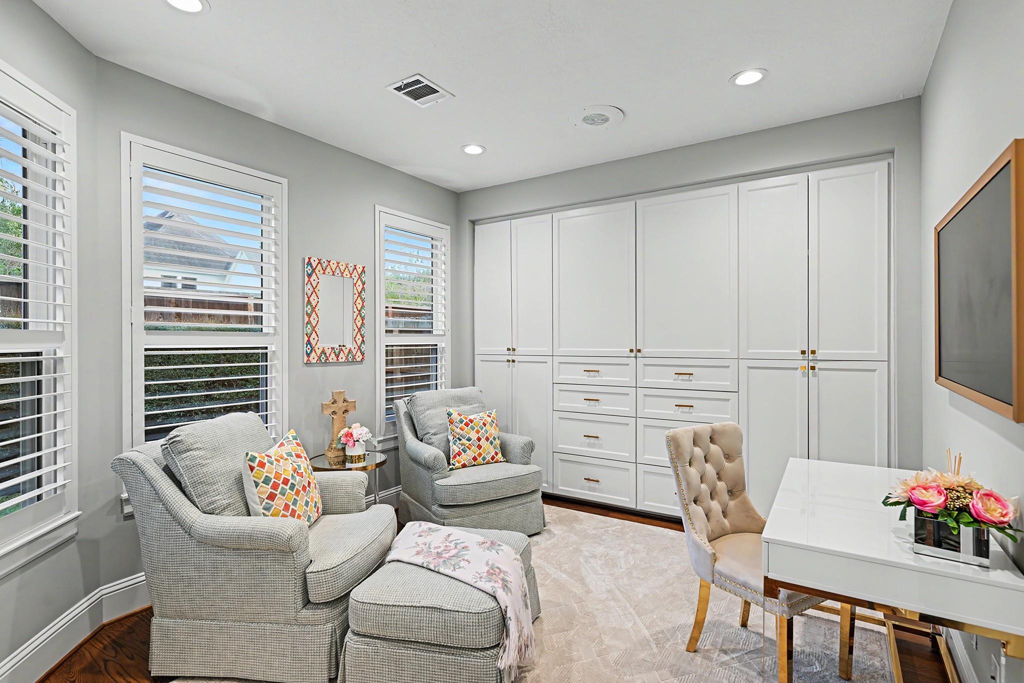 919 Bayou Parkway