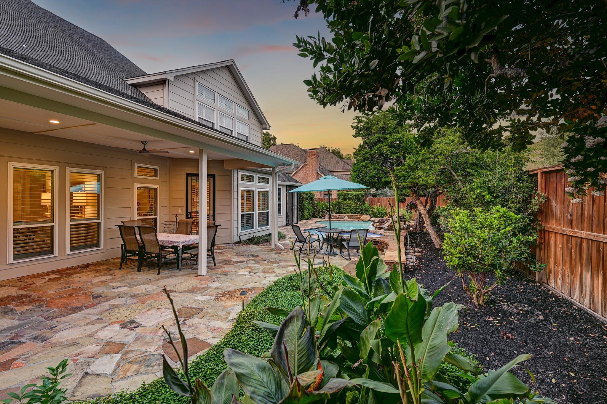 919 Bayou Parkway